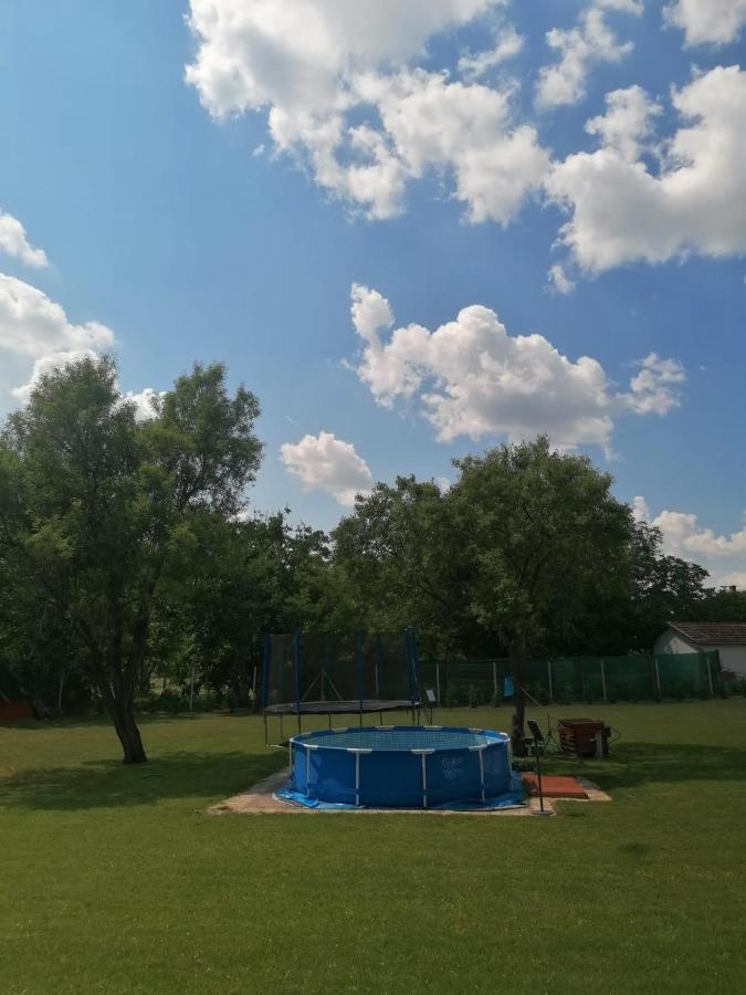 Bed and Breakfast Casa Napsugar Panzio Apostag Zewnętrze zdjęcie