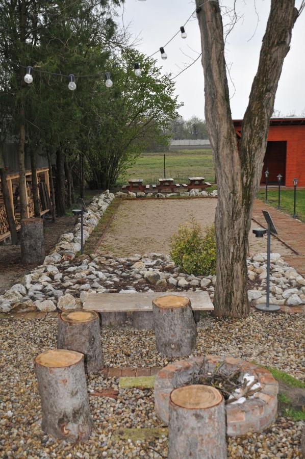 Bed and Breakfast Casa Napsugar Panzio Apostag Zewnętrze zdjęcie