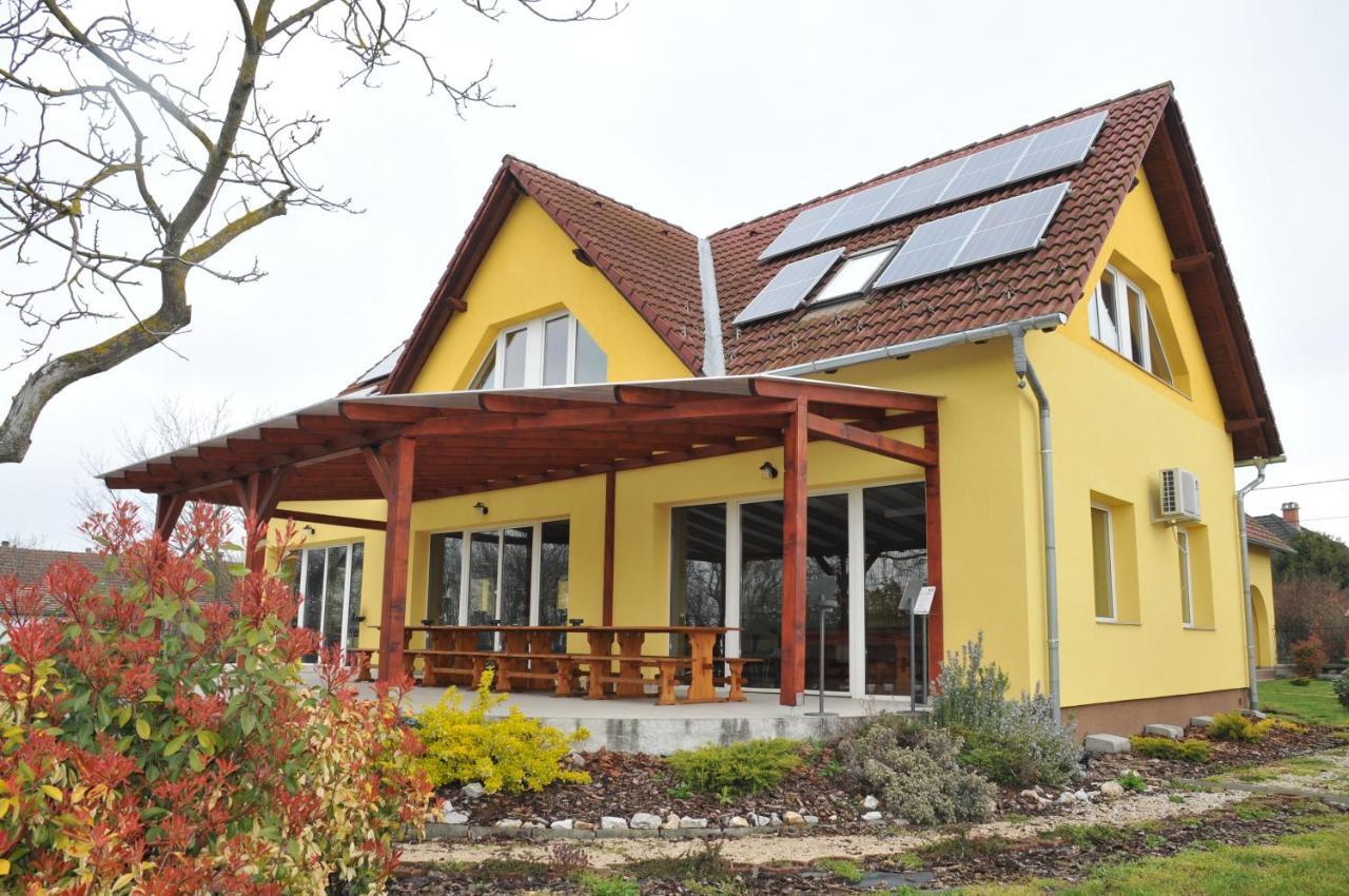 Bed and Breakfast Casa Napsugar Panzio Apostag Zewnętrze zdjęcie