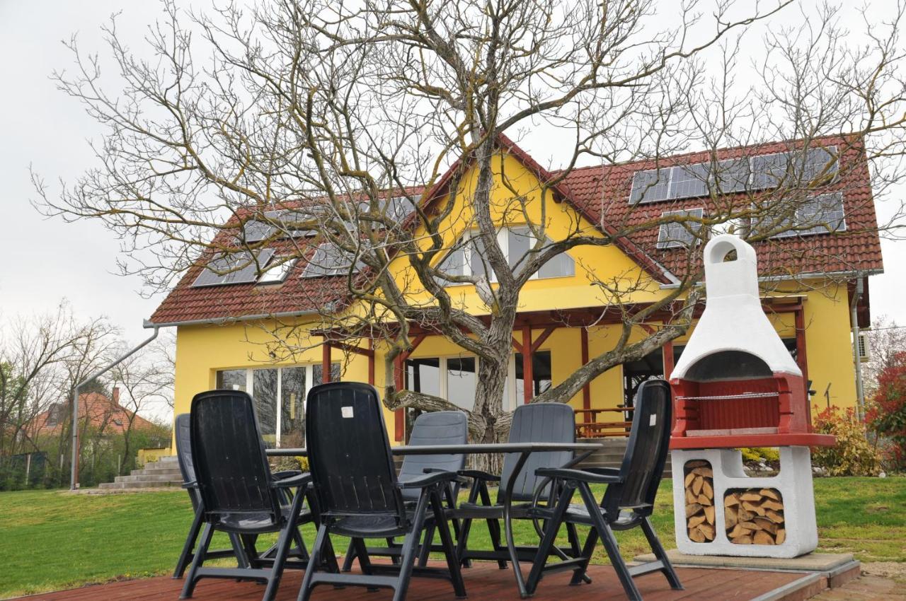 Bed and Breakfast Casa Napsugar Panzio Apostag Zewnętrze zdjęcie