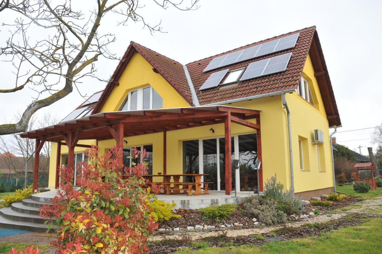 Bed and Breakfast Casa Napsugar Panzio Apostag Zewnętrze zdjęcie